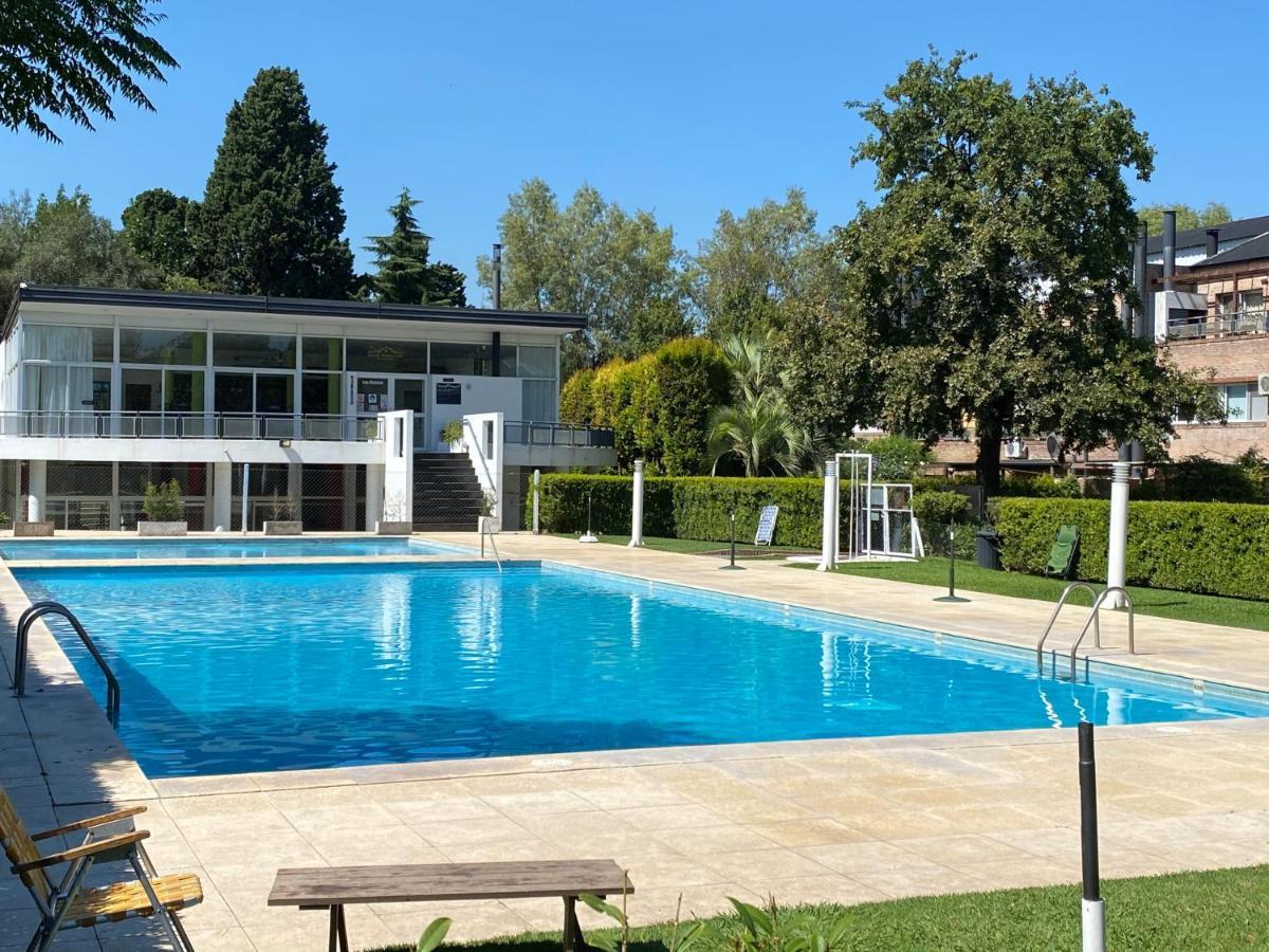 Apartamento En Country Pilar Piscina Parrilla Propia Hasta 4 Personas 外观 照片