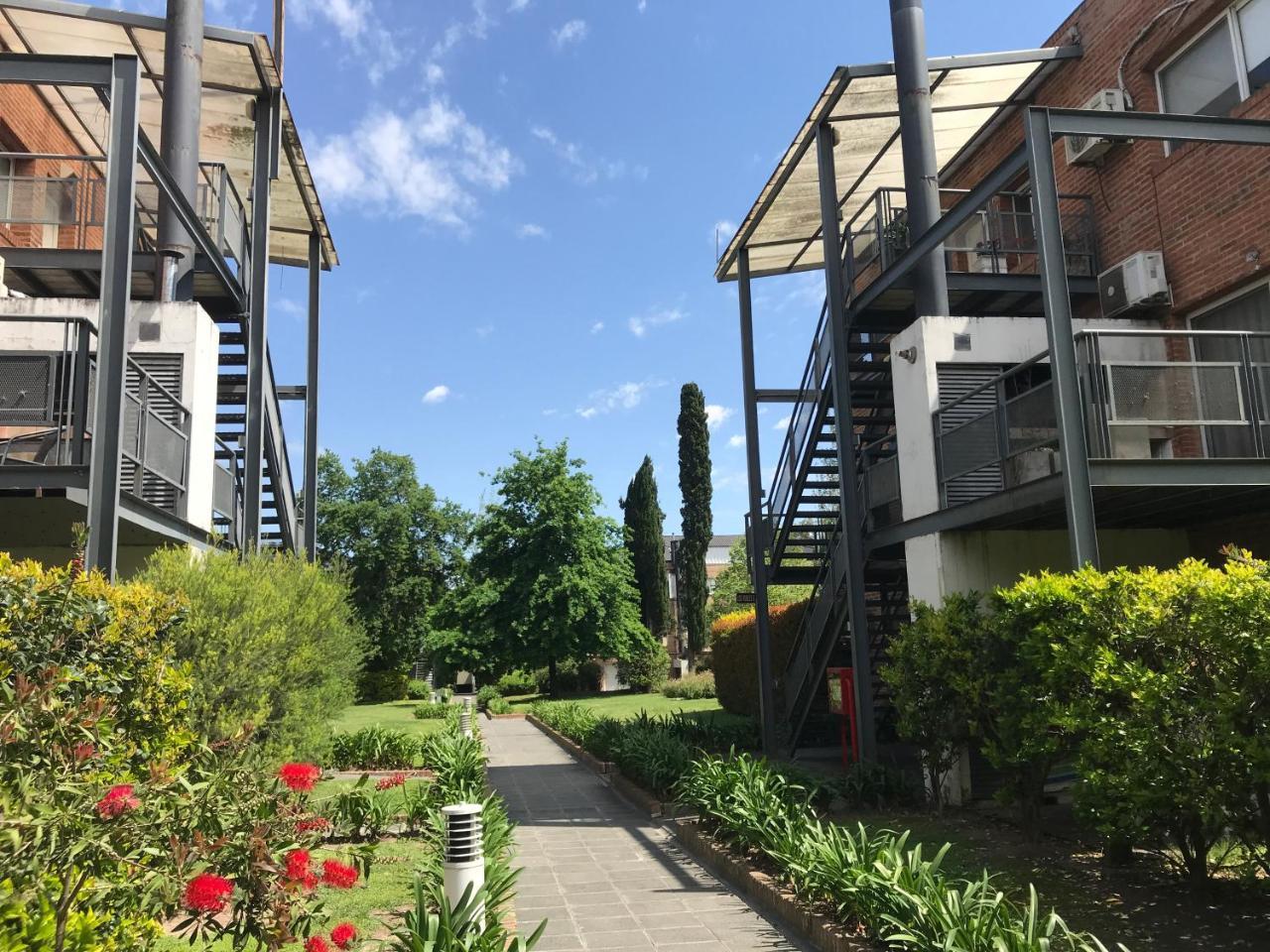 Apartamento En Country Pilar Piscina Parrilla Propia Hasta 4 Personas 外观 照片